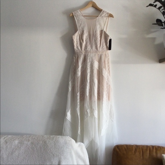 BCBG Off white Asymmetrical lace Dress - Picture 4 of 5